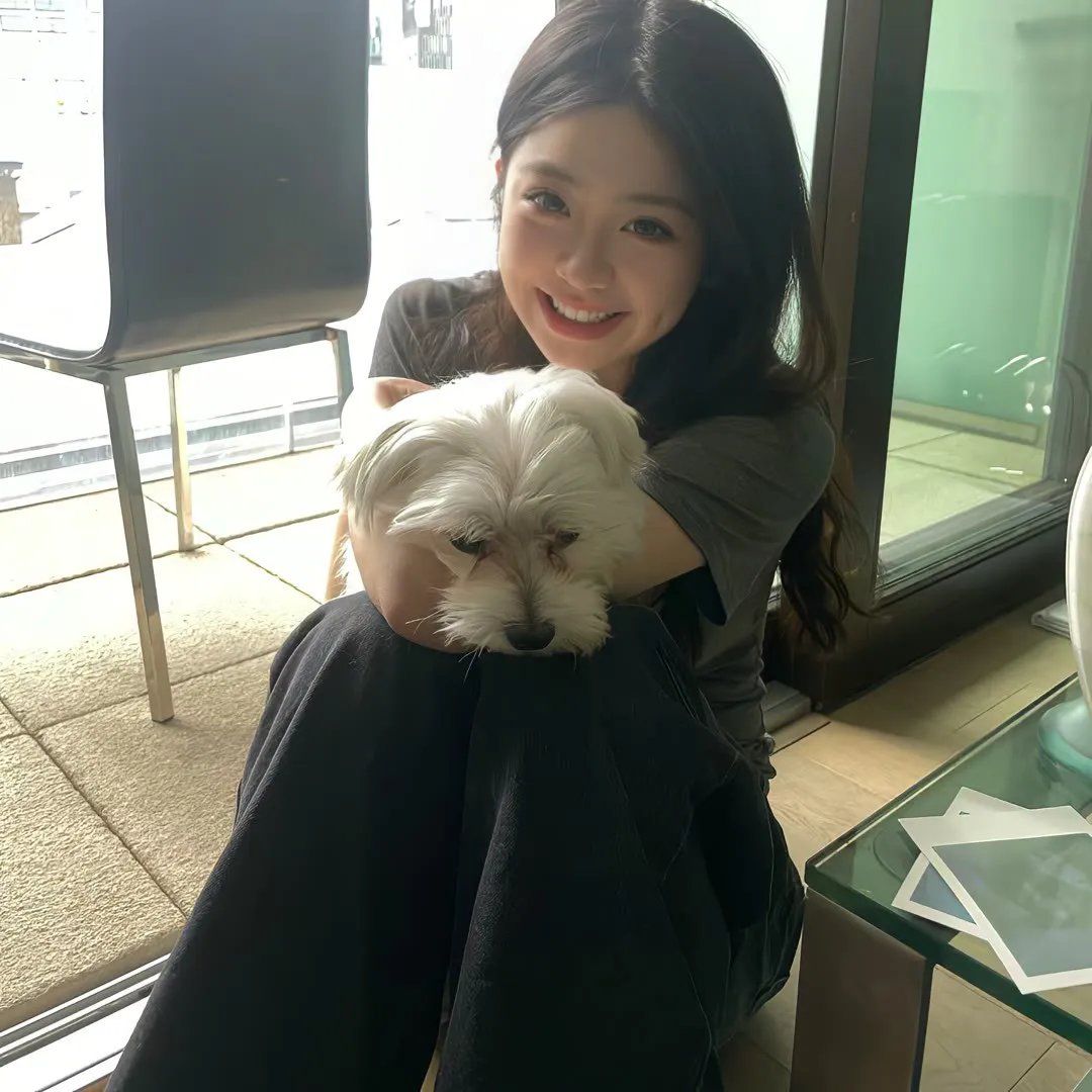 抽象画中的越南少女2